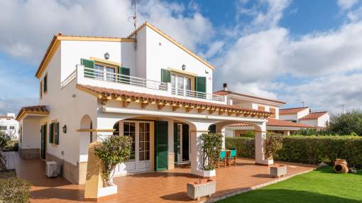 Villa familiar en el pintoresco pueblo de Es Migjorn Villa familiar en el pintoresco pueblo de Es Migjorn